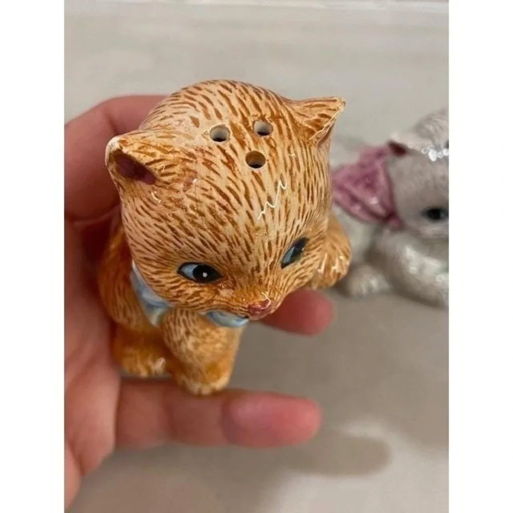 Cat Salt and Pepper Shakers Ginger and Grey Kittens Set Vintage BHPONY Ceramic